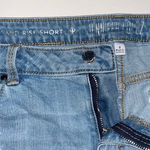 Jennifer Lopez Mid Rise Jean Short Size 8